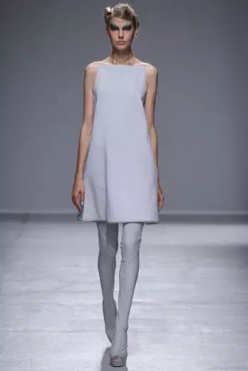 Gareth Pugh နွေ/နွေရာသီ 2014 | ပဲရစ်ဖက်ရှင်ရက်သတ္တပတ်