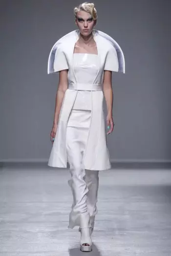 Gareth Pugh Spring / Summer 2014 | Paris Fashion Week