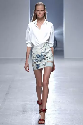 Anthony Vaccarello 2014 წლის გაზაფხული/ზაფხული | პარიზის მოდის კვირეული