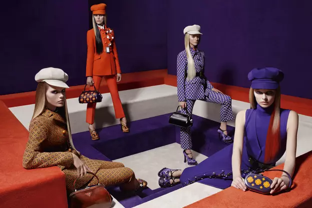 Anne Vyalitsyna, Magdalena Frackowiak, Iselin Steiro a ďalší Vstupujú do labyrintu pre kampaň Prada's Fall 2012 od Stevena Meisela