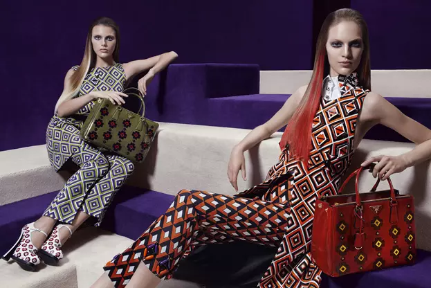 Anne Vyalitsyna, Magdalena Frackowiak, Iselin Steiro ve Daha Fazlası, Steven Meisel'den Prada'nın Sonbahar 2012 Kampanyası için Labirent'e Giriyor