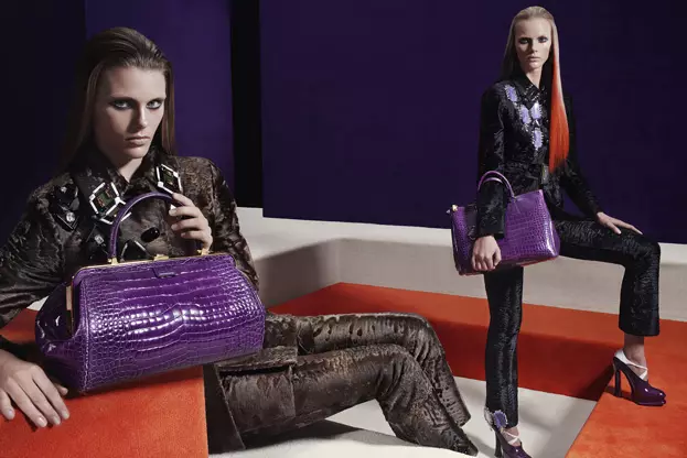 Anne Vyalitsyna, Magdalena Frackowiak, Iselin Steiro a ďalší Vstupujú do labyrintu pre kampaň Prada's Fall 2012 od Stevena Meisela