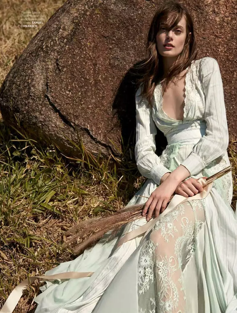 Thairine Garcia Enchants i brudekjoler til Harper's Bazaar Brasilien