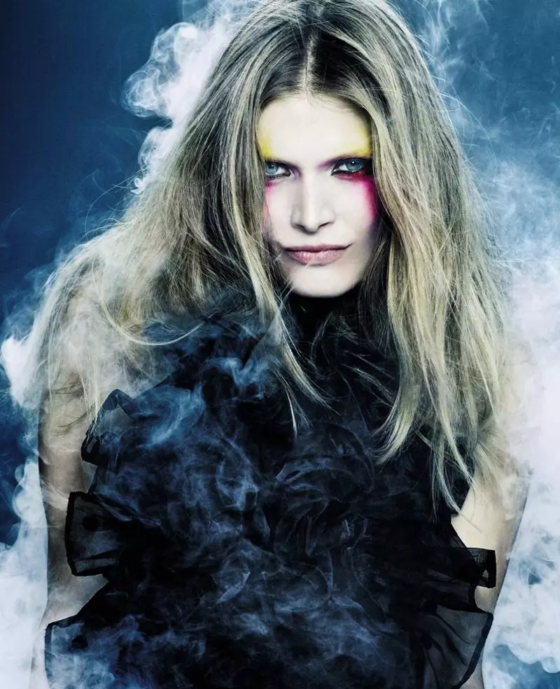 Malgosia Bela ni Christian Anwander para sa M le Monde noong Disyembre 2011