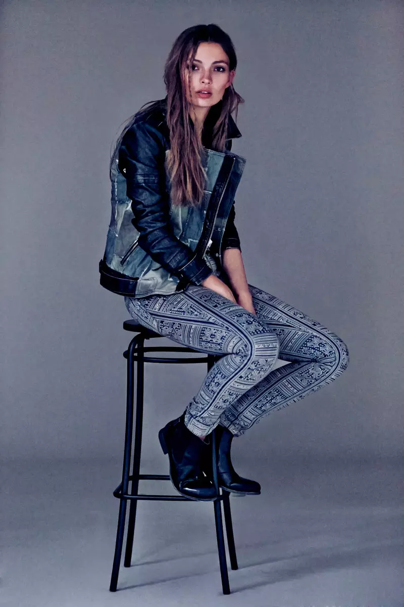 Carola Remer Sports Boyish Looks για το Free People's August Lookbook