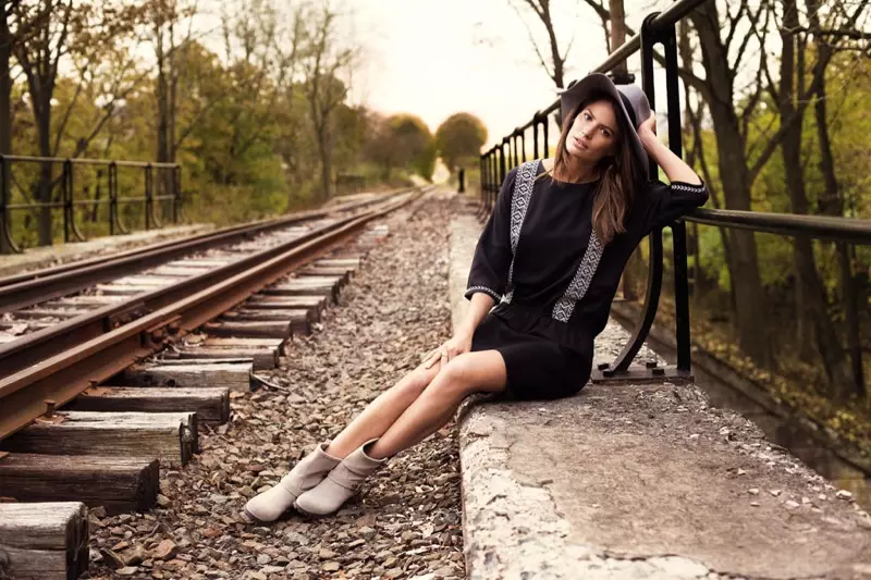 Ο Cameron Russell είναι «Western Chic» για το H&M Shoot του David Roemer