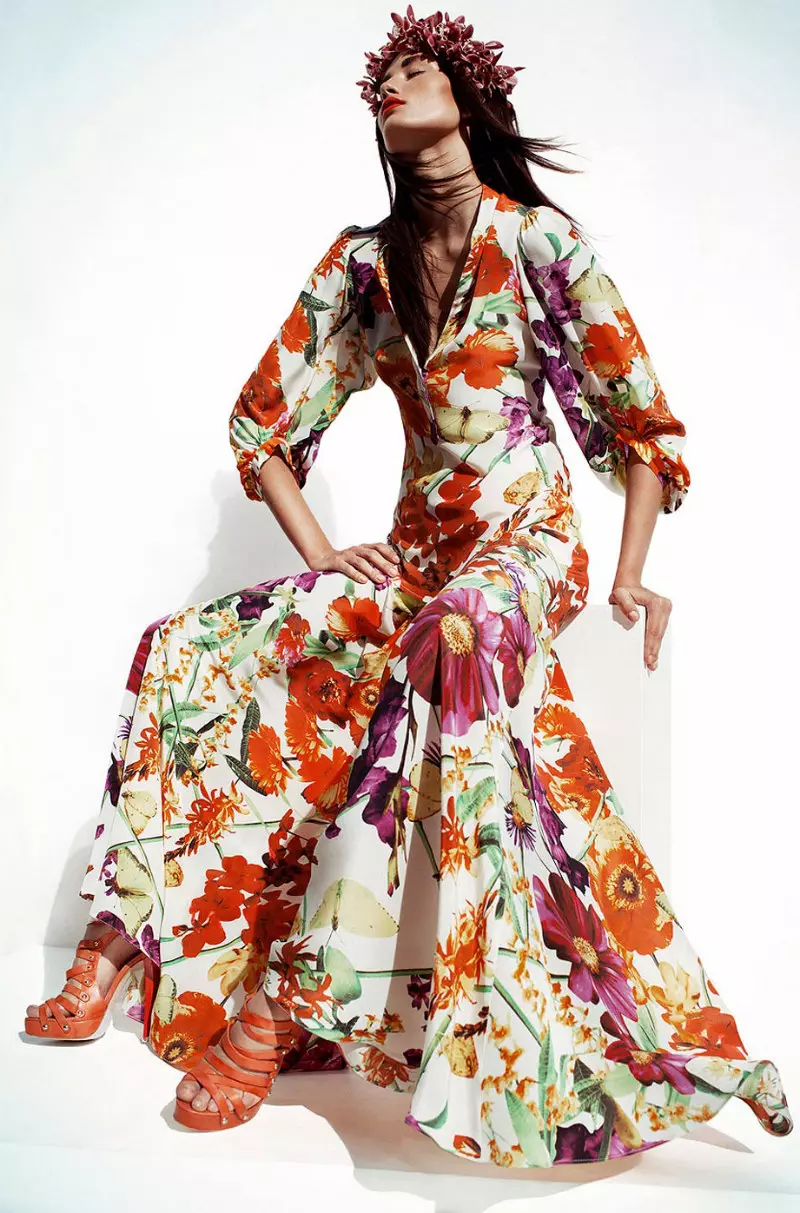 Kempen Essenciale Spring 2012 | Marcelia Freesz oleh Gustavo Marx