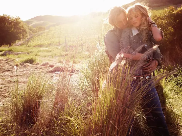 Anne Vyalitsyna vir True Religion Herfs 2011-veldtog deur Nino Muñoz