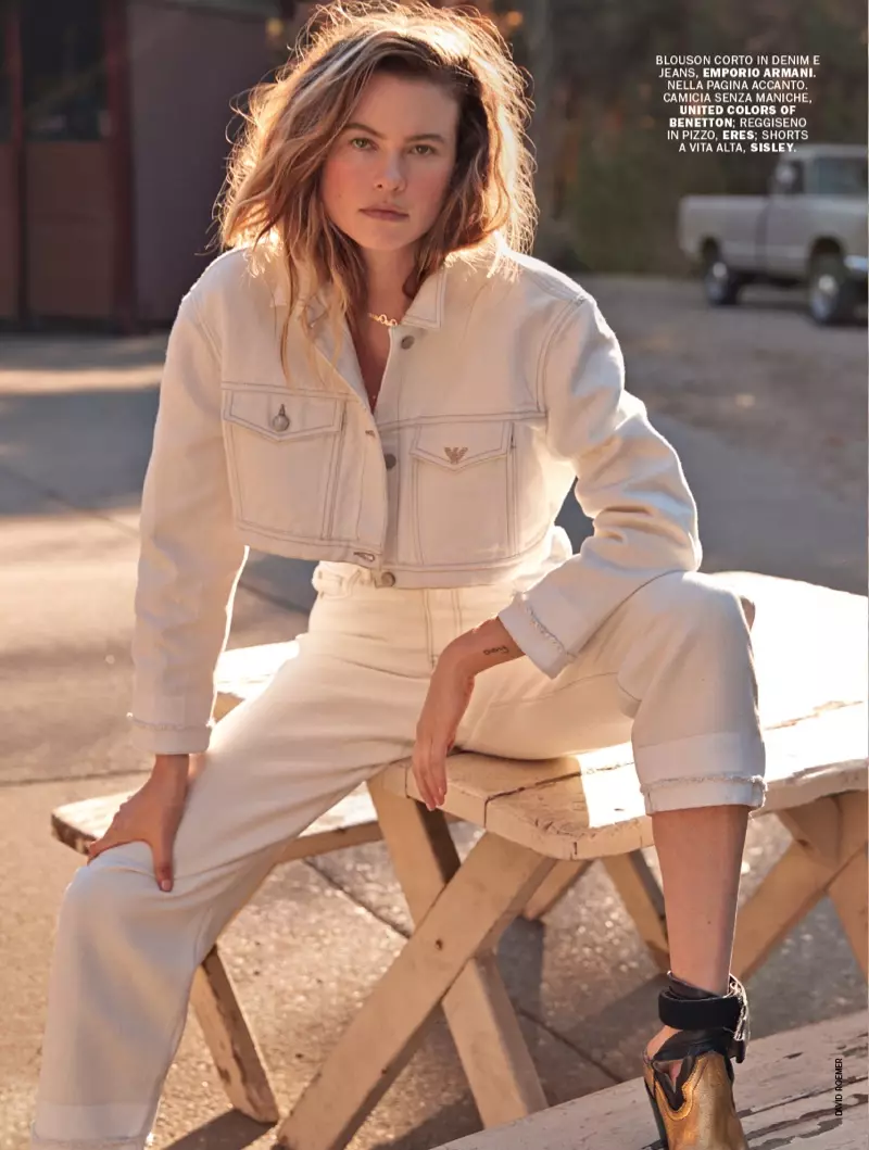 Behati Prinsloo pren el sol en denim per a Marie Claire Itàlia