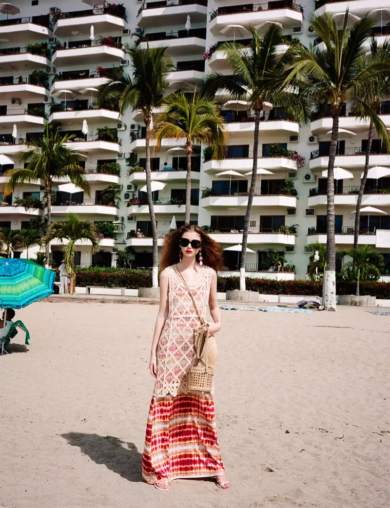Sara Grace Wallerstedt, Zara İlkbahar-Yaz 2019 Lookbook için sahilde