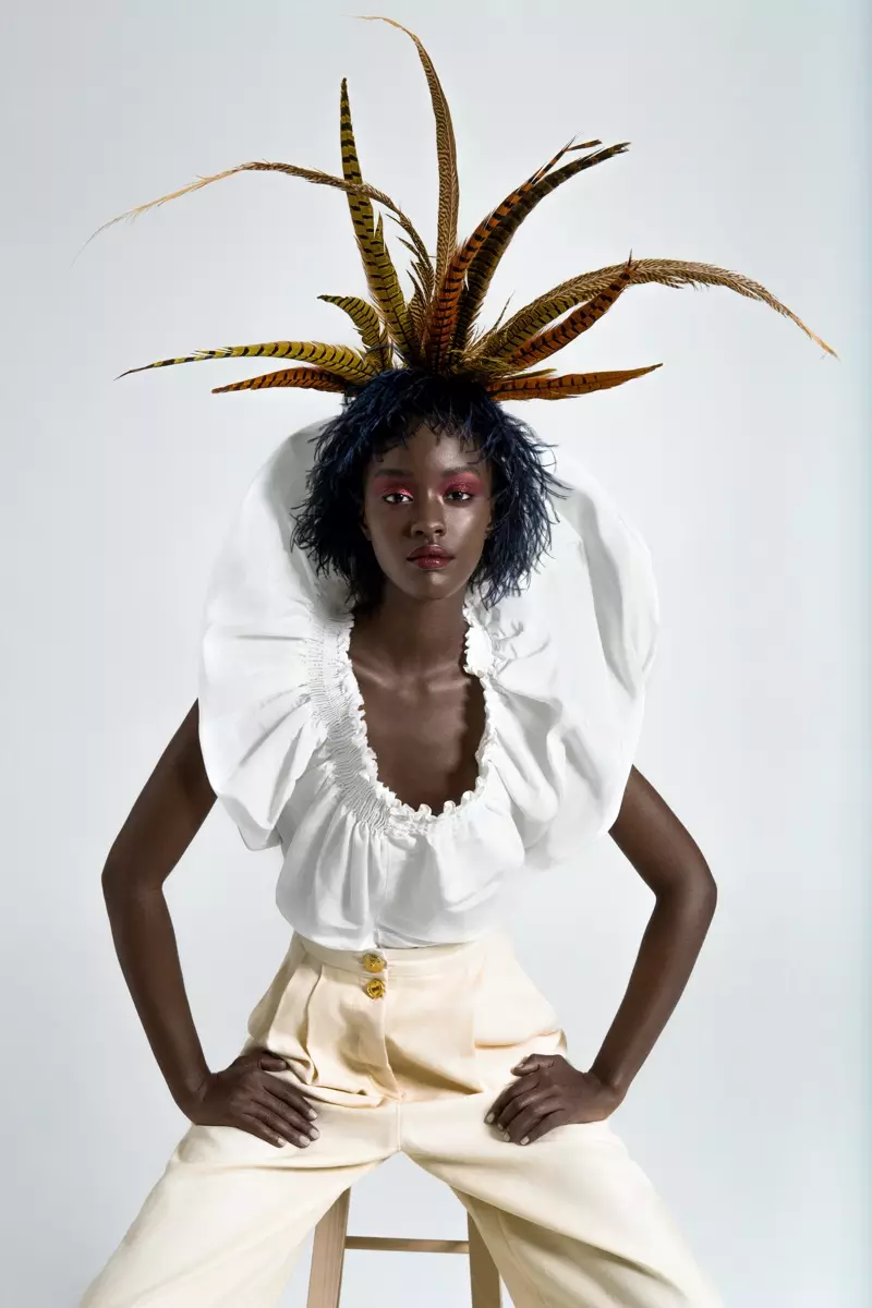 Fedola Shema Model Yerekana Imiterere ya Harper's Bazaar Vietnam