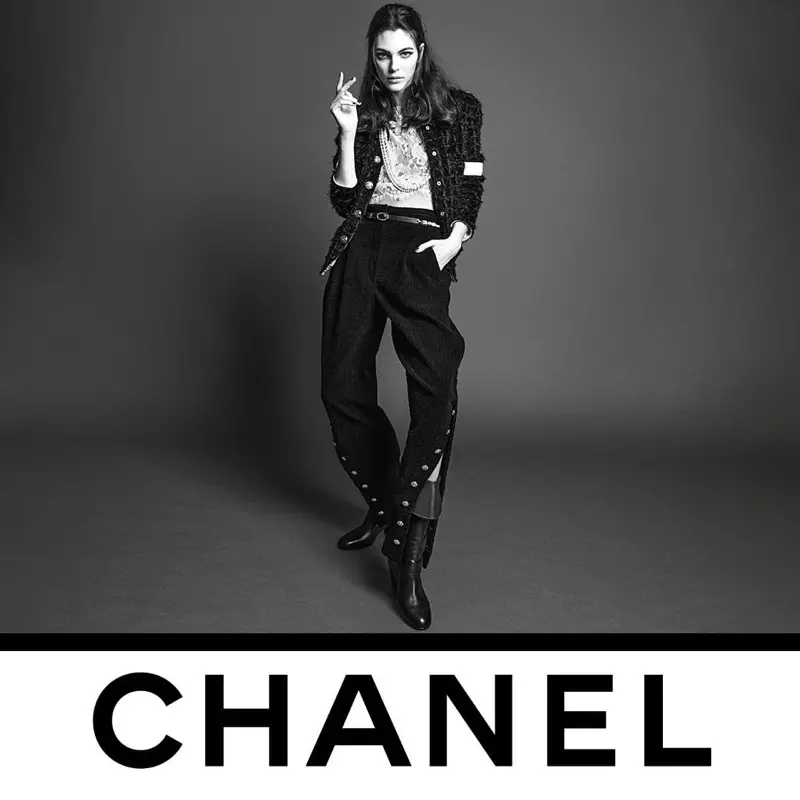 Vittoria Ceretti Chanel 2020 payız-qış kampaniyasında görünür.