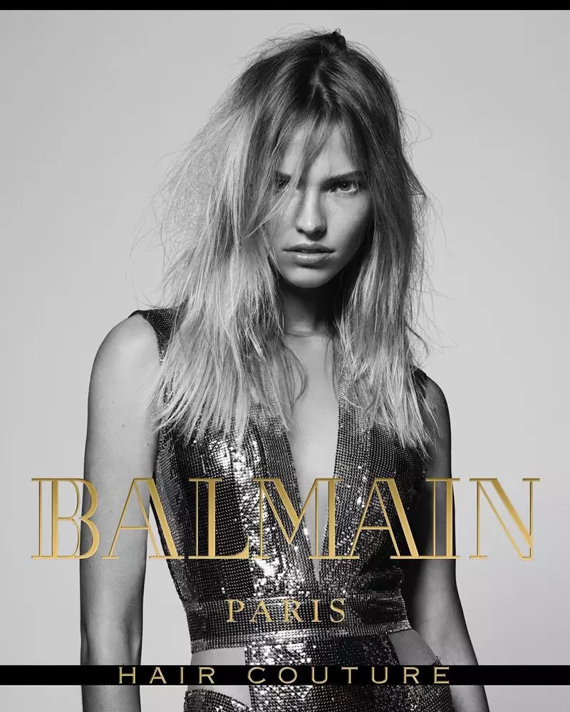 Sasha Luss har på seg en musset frisyre i Balmain Hair Couture sin høst-vinter 2017-kampanje