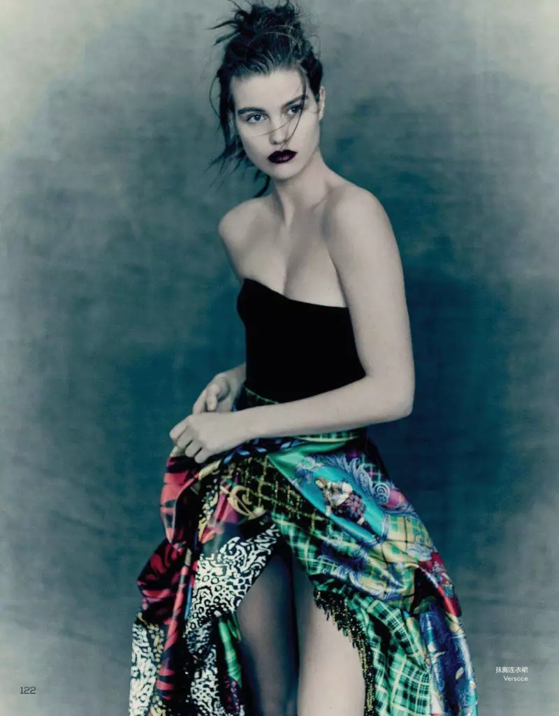 Luna Bijl modela vestidos de ensueño para Vogue China