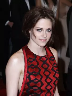 ทรงผมของ Kristen Stewart ตลอดหลายปีที่ผ่านมา: A Timeline