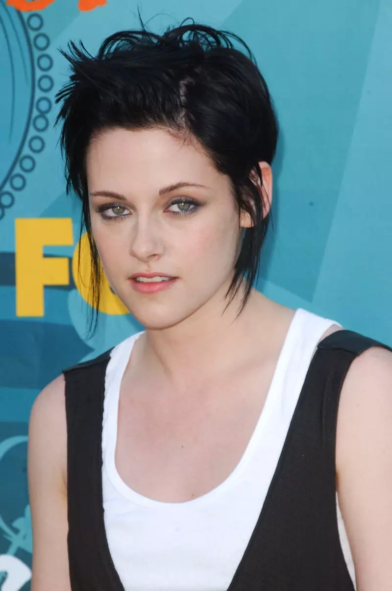 Kristen di îlona 2009-an de porê qehweyî yê kurt dest pê kir. Wêne: Albert L. Ortega / Wêneyên PR