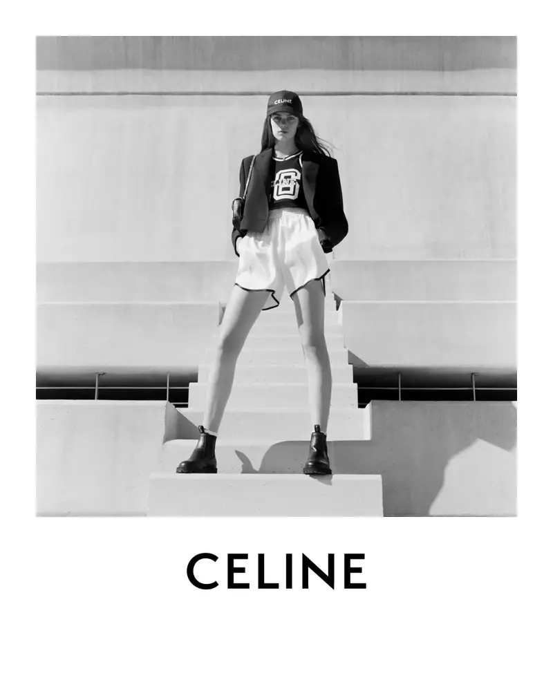 來自 Celine 2021 年春季廣告活動的圖片。