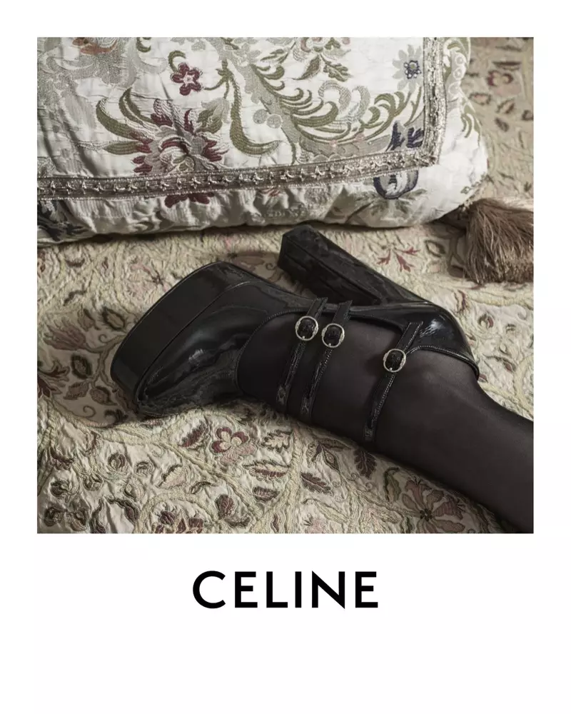 Celine ເນັ້ນໃສ່ເຄື່ອງສູບນ້ໍາ Mary Jane ສໍາລັບສ່ວນ 2 ຂອງແຄມເປນລະດູຫນາວ 2020 ຂອງມັນ.