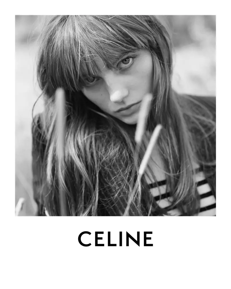 Fran Summers krijt har close-up yn Celine winter 2020 kampanje.