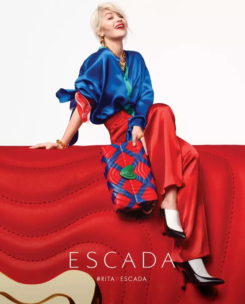 Escada lance la campagne printemps-été 2019 avec Rita Ora