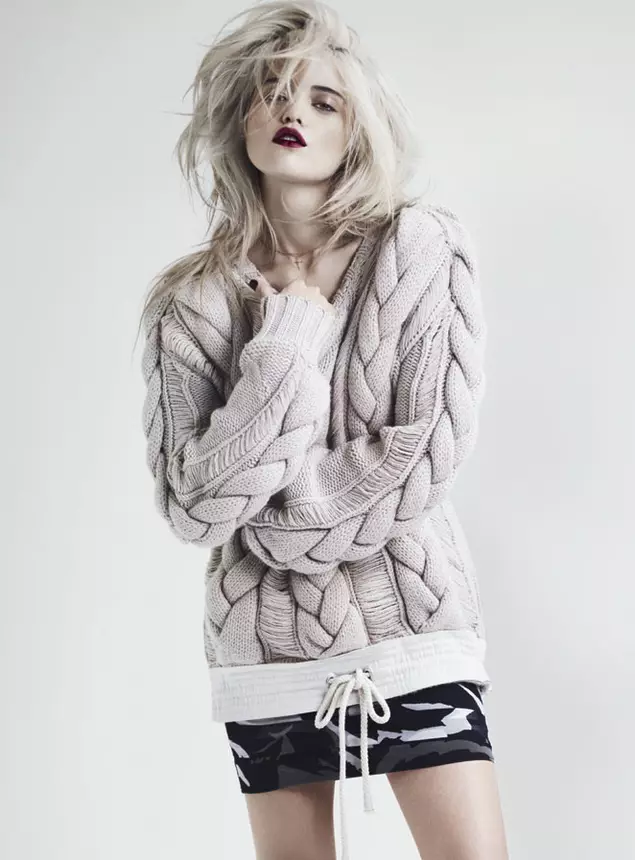 Nagpose si Sky Ferreira para kay Andrew Yee sa S Moda Marso 2013