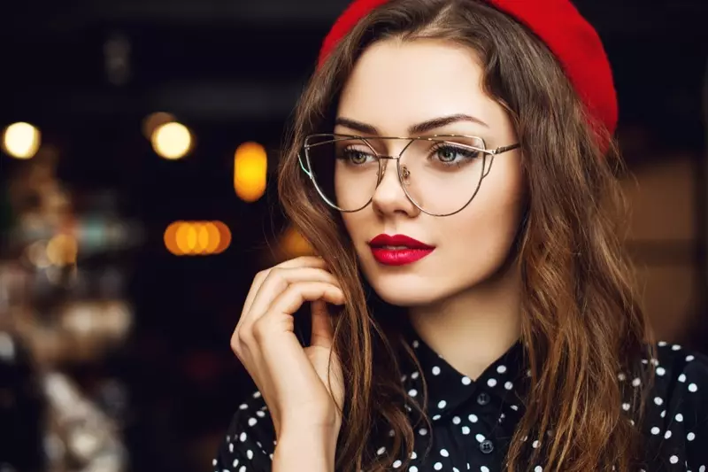 ماڊل وائڊ Cat Eye Glasses Metal Rim Beauty