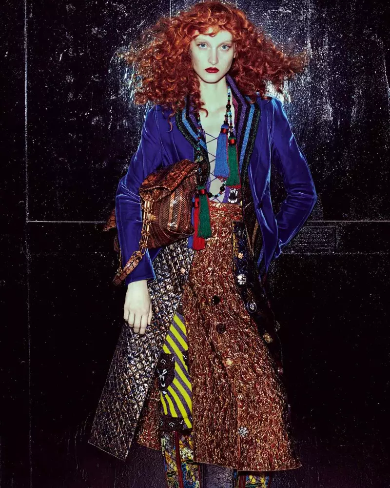 عارضات الأزياء نيكا كول لباس خارجي رائع لكيفية إنفاقها من مجلة