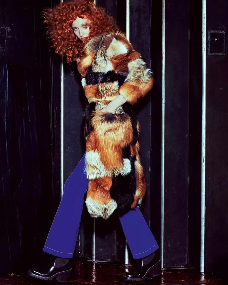 Nika Cole modelira cool vanjsku odjeću za časopis How to Spend It
