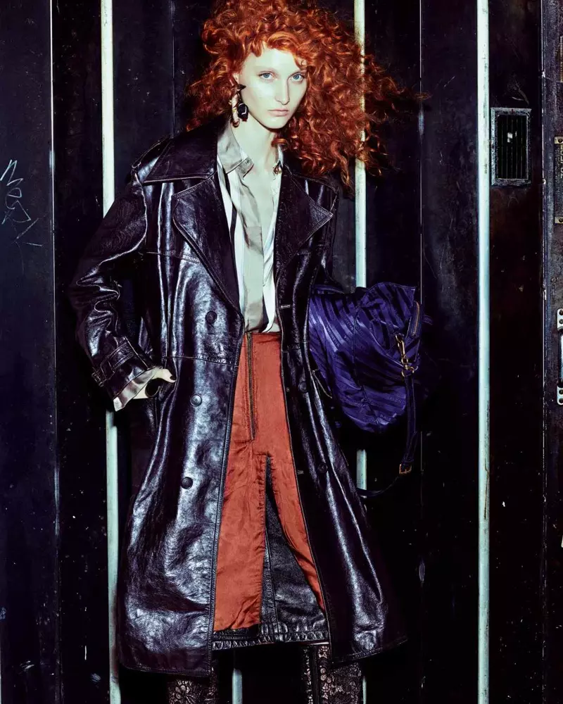 Nika Cole Model Outerwear Keren untuk Majalah Cara Menghabiskannya