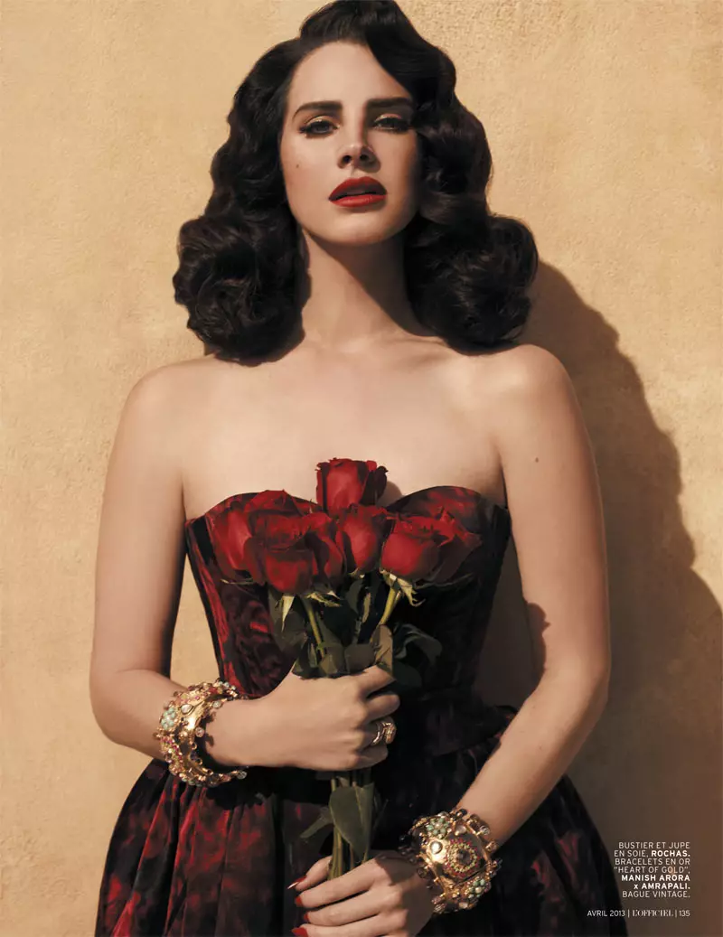 Lana Del Rey raak romanties vir L'Officiel Paris se voorbladsessie in April 2013