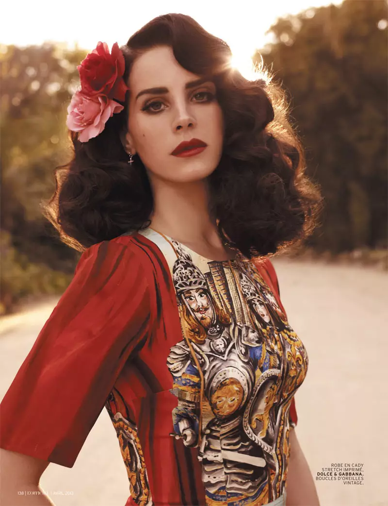 Lana Del Rey devient romantique pour la séance photo de couverture d'avril 2013 de L'Officiel Paris