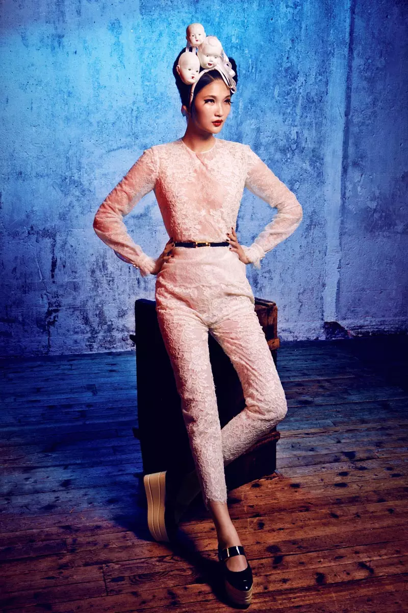 Emma Xie và Claire Collins Don’t Haute Couture Style cho L'Officiel Paris tháng 10 năm 2012