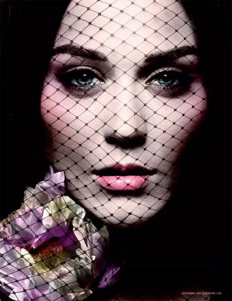 Katy Perry bëhet gotike për Kopertinën e L'Officiel Paris të shtatorit 2012