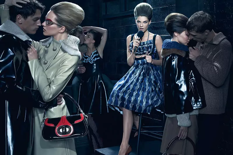 Prada haustherferð 2010 | Angela Lindvall & Miranda Kerr eftir Steven Meisel