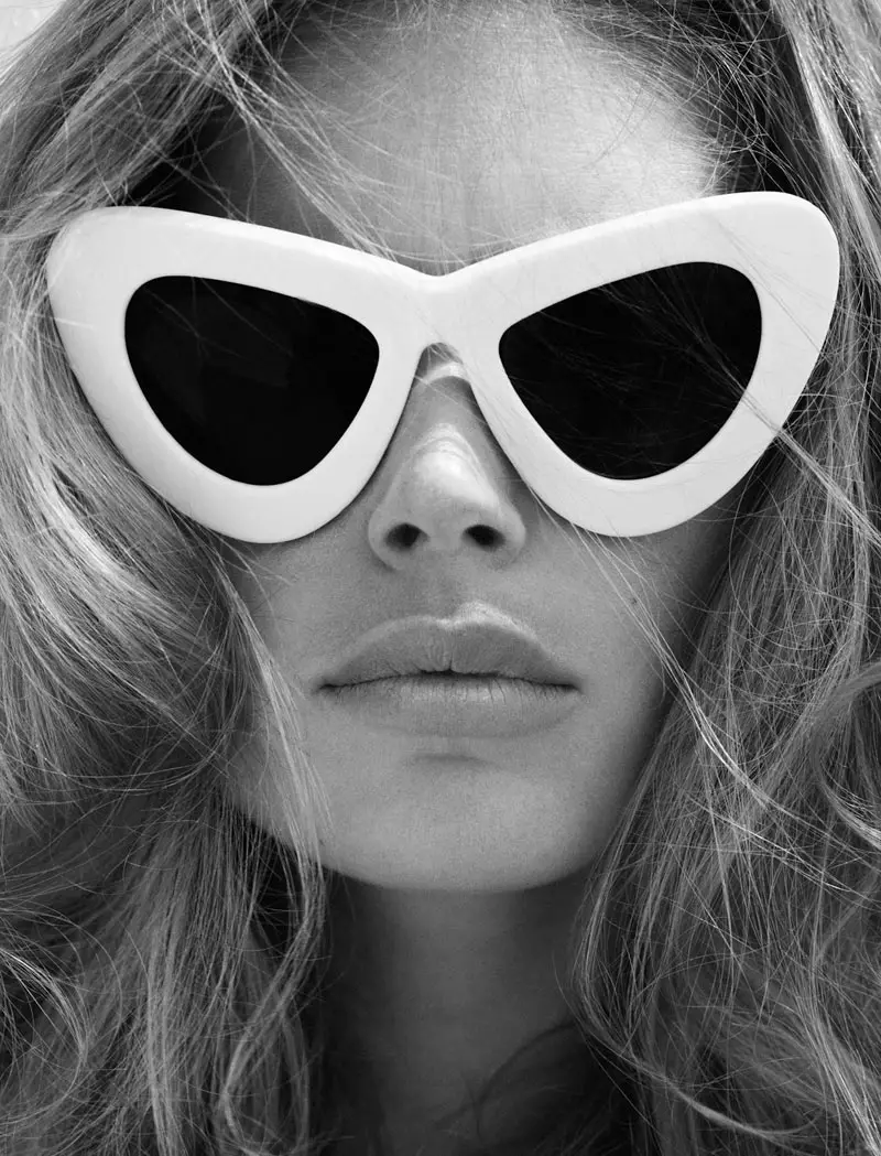 Doutzen Kroes oleh Lachlan Bailey untuk Muse Fall 2011